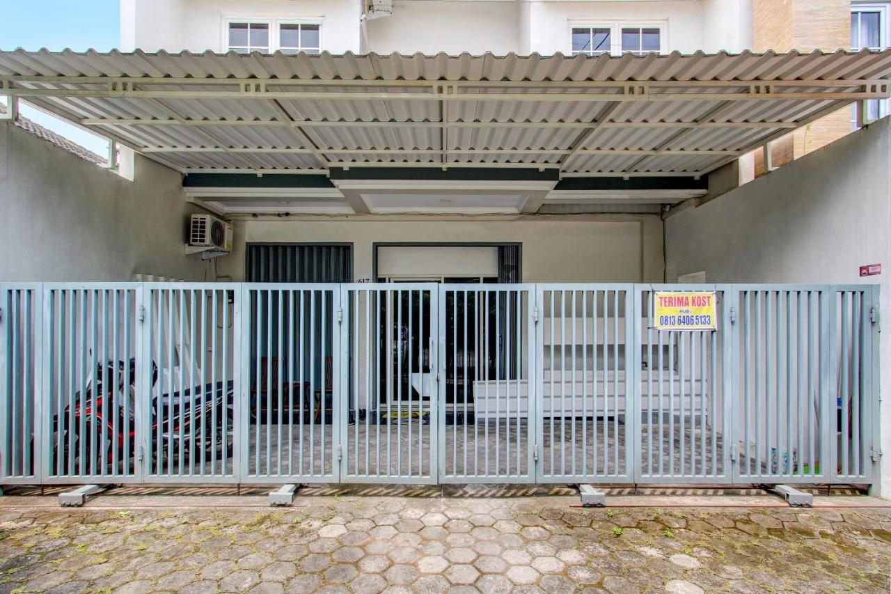 Oyo 92479 Pasadena House Krapyak Exterior foto